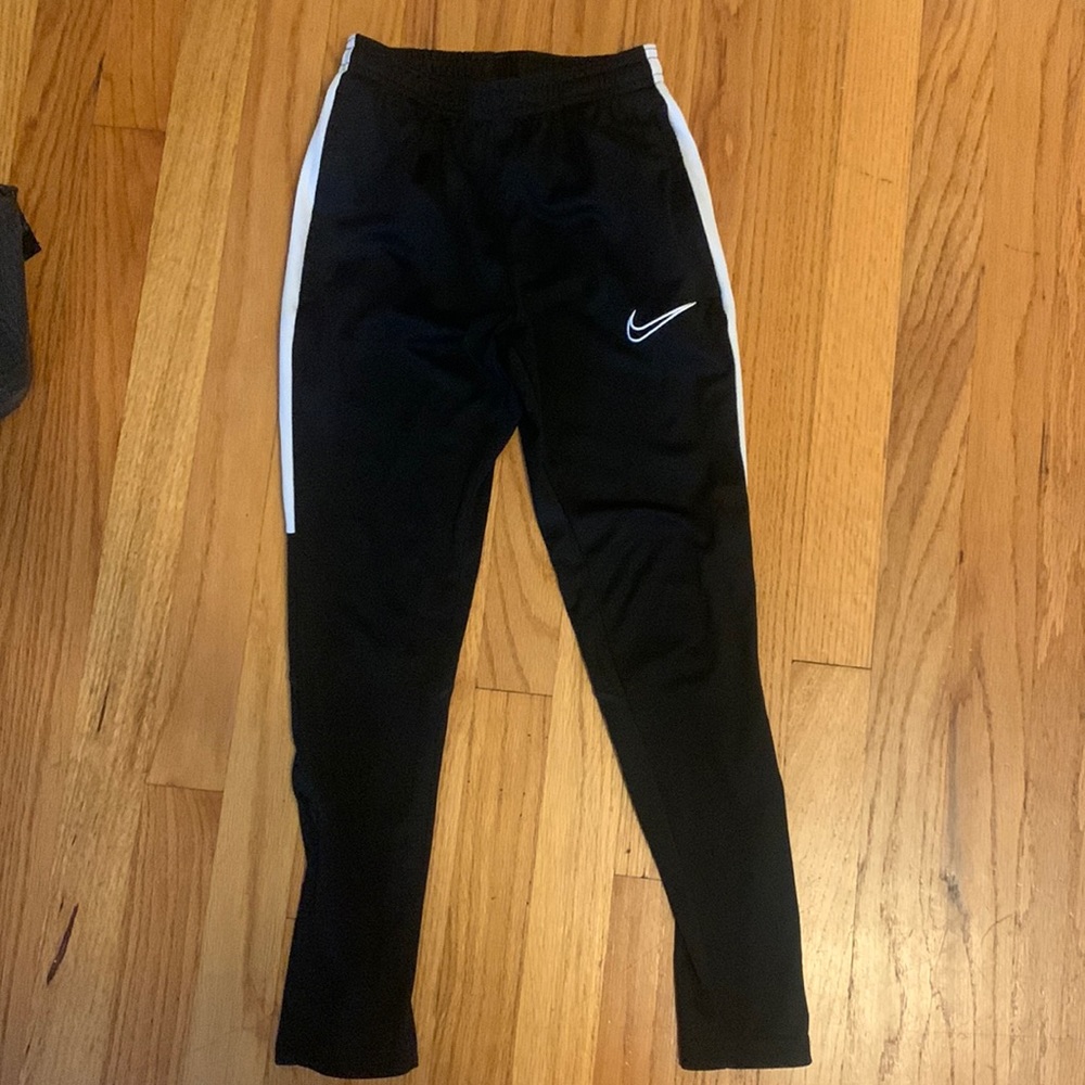 Boys Nike athletic jogger sport pants dri-fit size Small